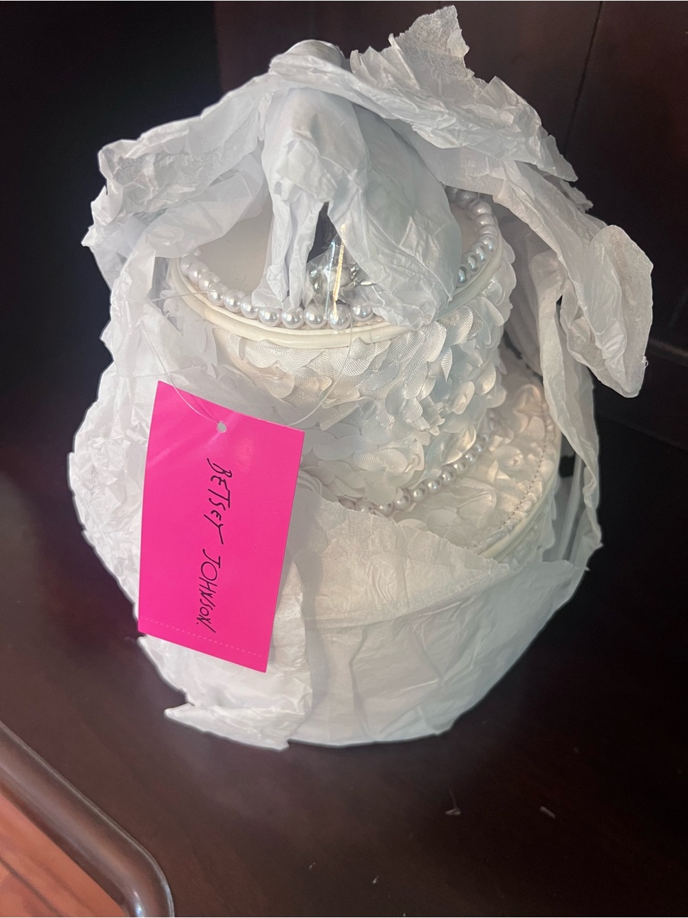 Betsey Johnson Kitsch Frost Yourself Wedding Cake Crossbody - Picture 3 of 5